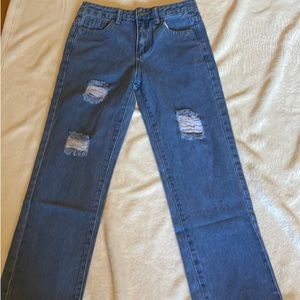 Wide leg ripped jeans!